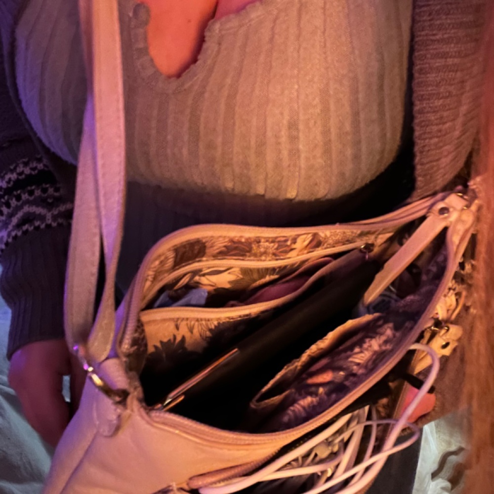 Purse - Picture 5 of 10